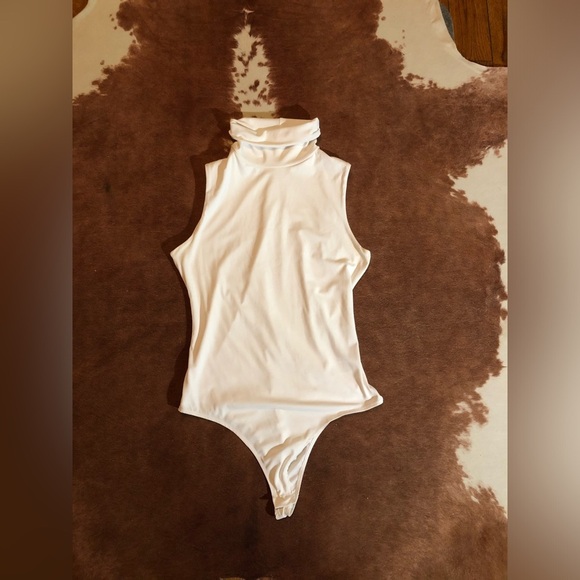TCEC white boutique bodysuit 
size large - Picture 1 of 4